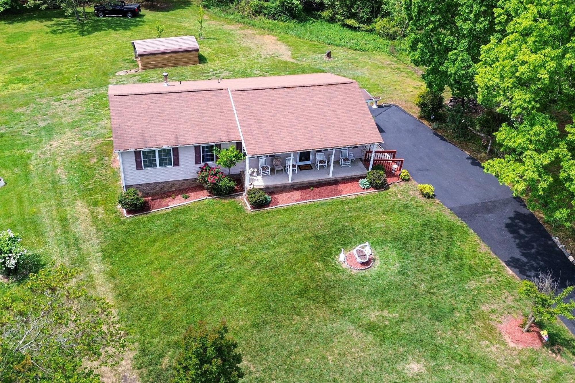 Chatham Getaway With Fireplace, Deck And Gas Grill! Eksteriør billede